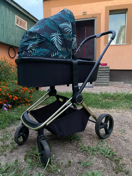 Продам удобную коляску