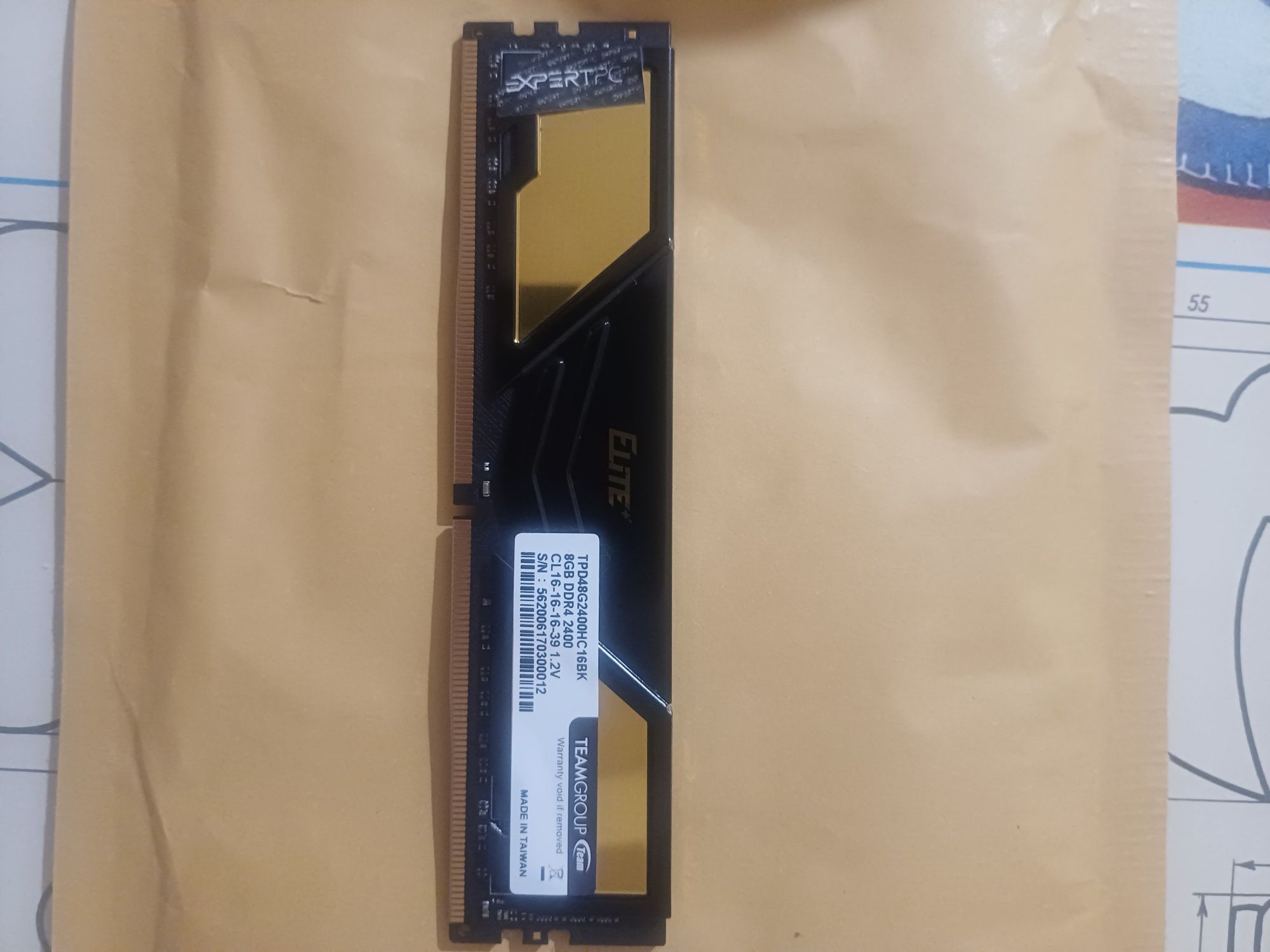 ОЗУ , Карта памяті DDR4 8 GB. 2400