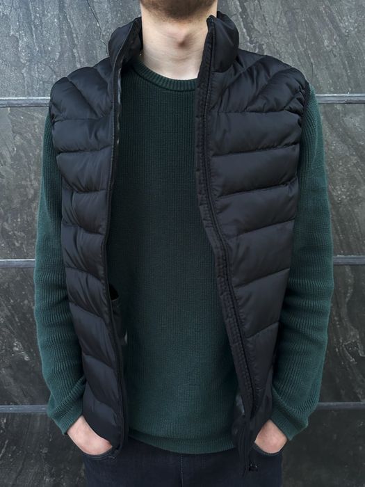 Чоловічий утеплений стьобаний жилет безрукавка на пуху. Розміри 48-54