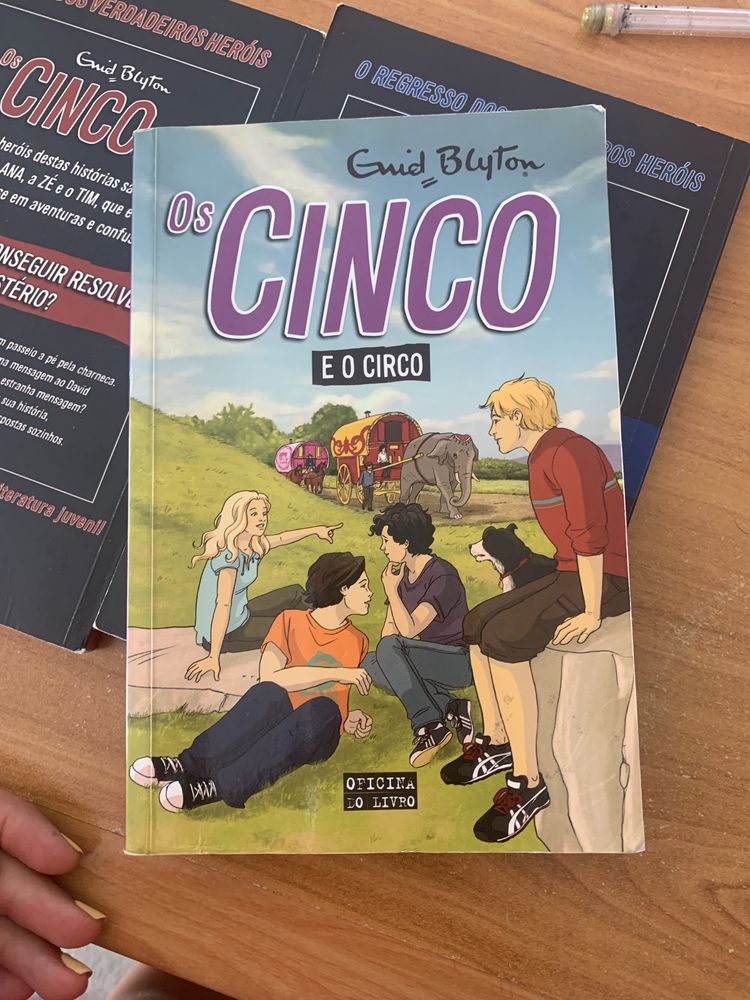 Livros Os cinco de Enid Blyton