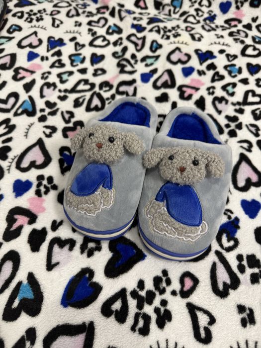 Дитячі тапочки в асортименті