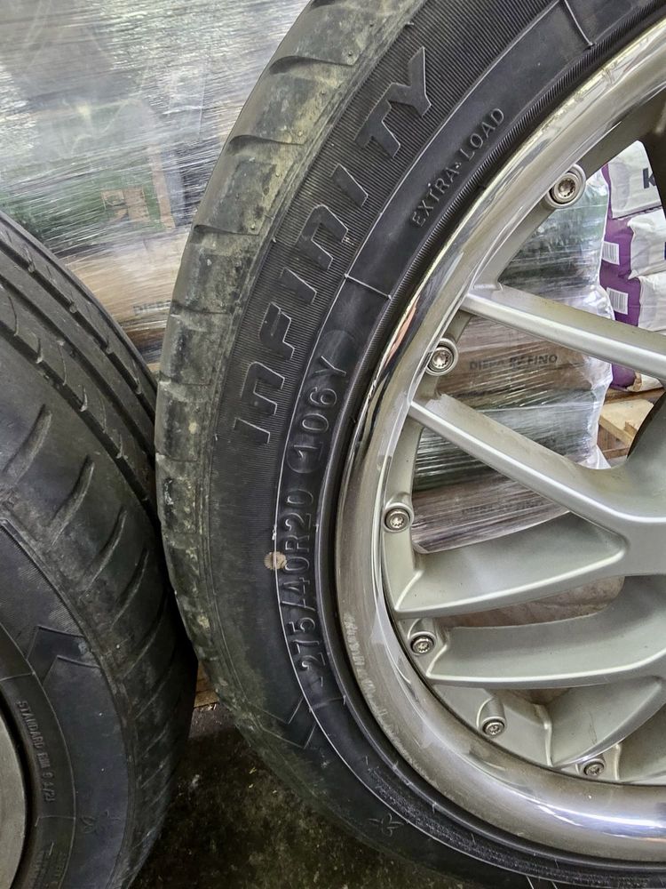 Jantes c/pneu 275/40 R20