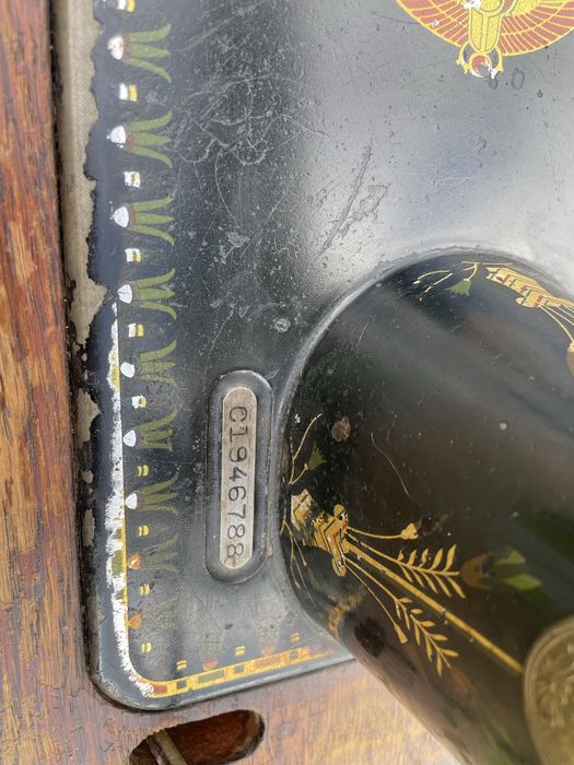 Zabytkowa maszyna do szycia SINGER