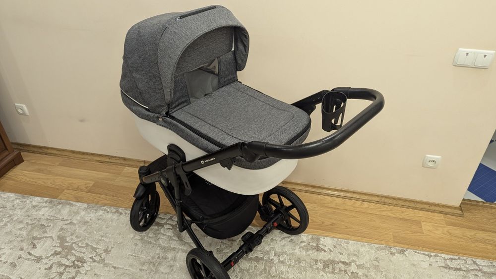 Коляска Adamex Emilio 2в1