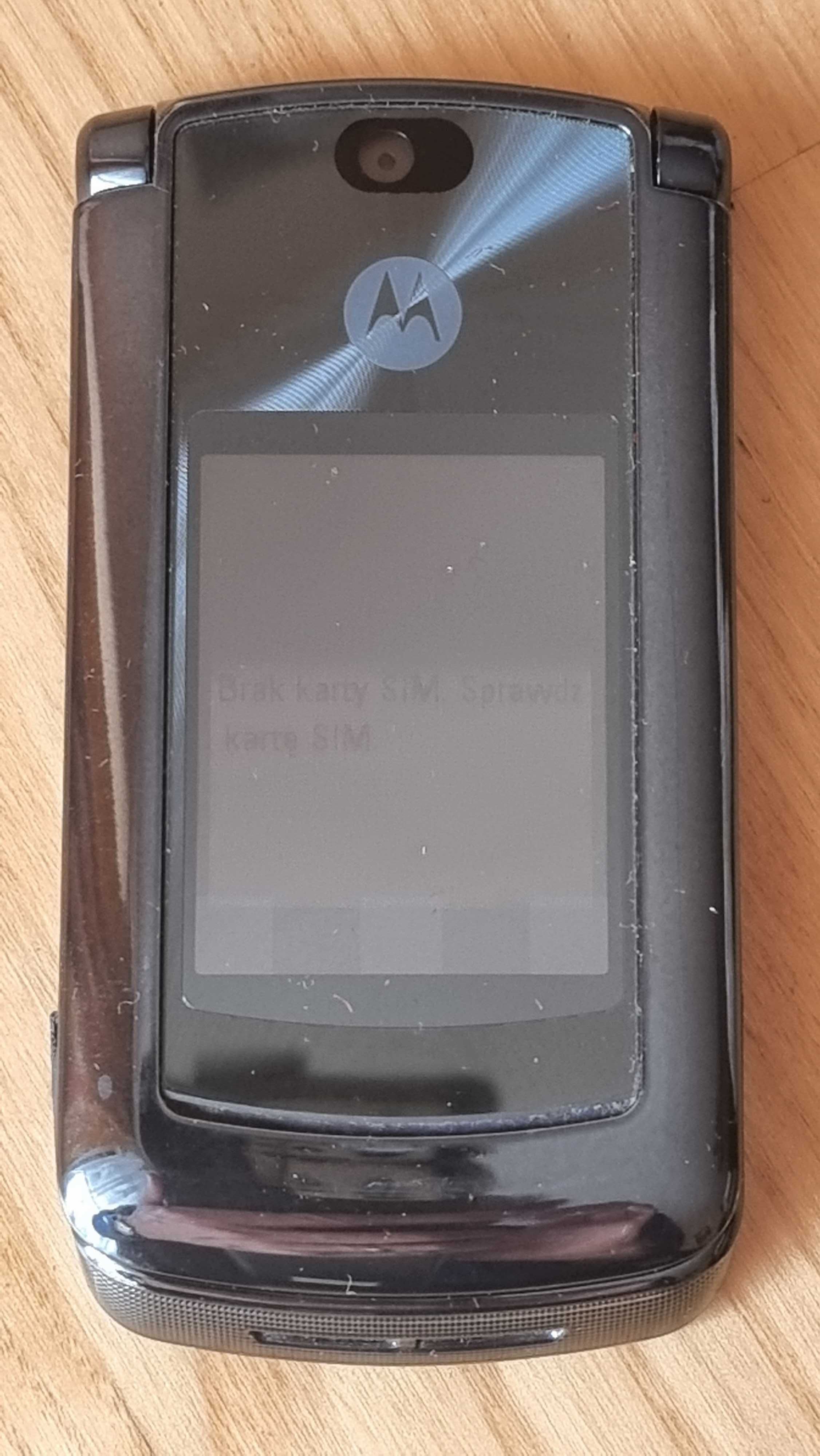 Motorola V8 dla seniora