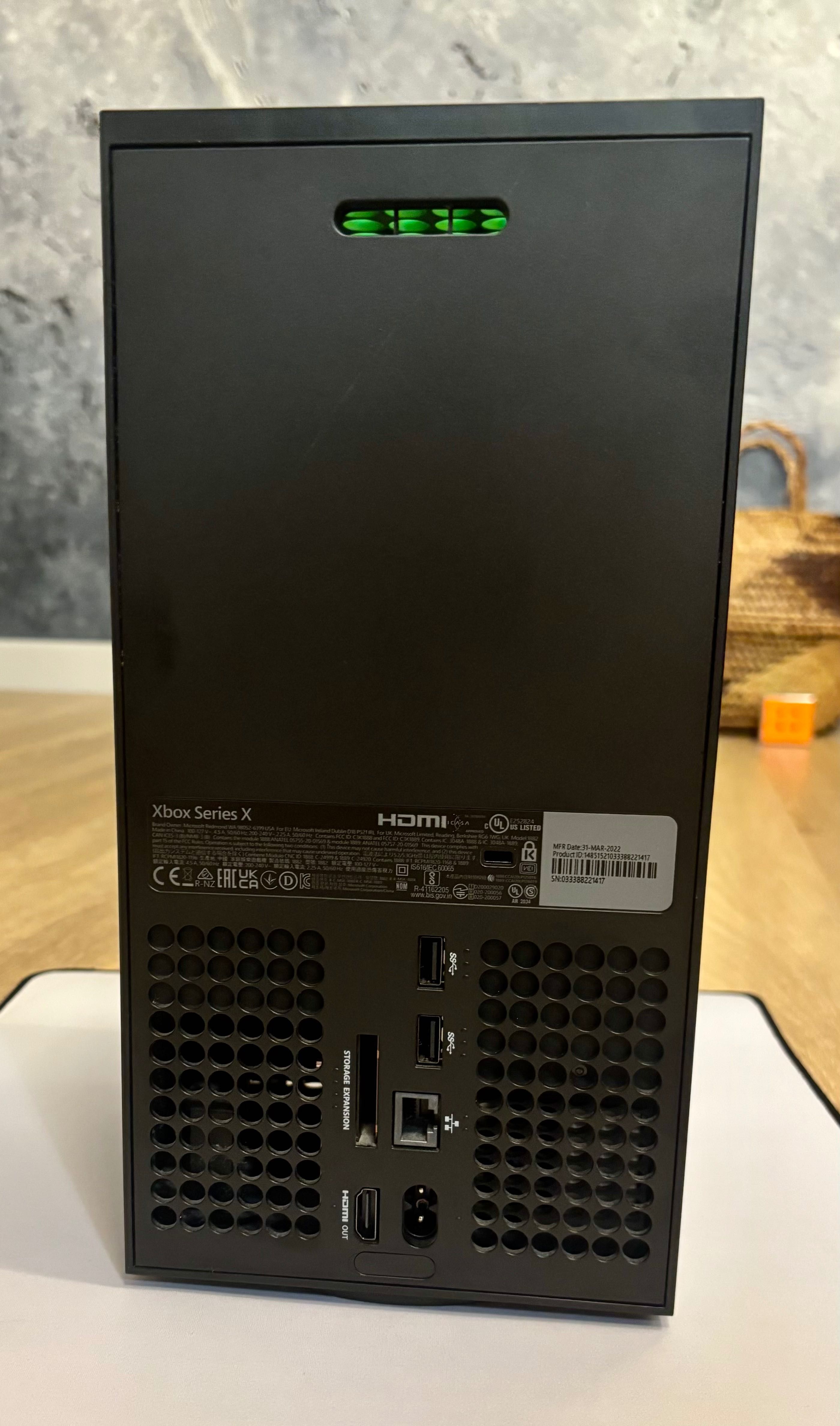 Xbox Series X 1TB +2 pady + 2gry + ładowarka oem, stan idealny!