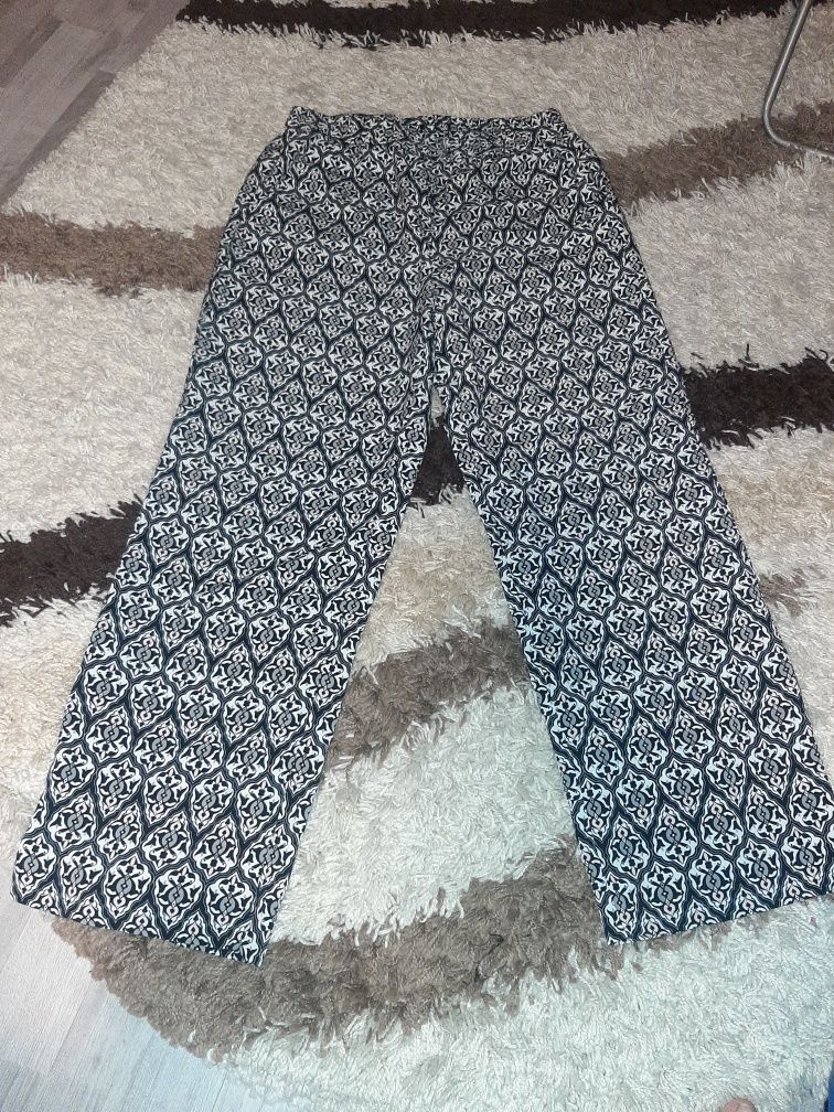 Платье плащ брюки новое