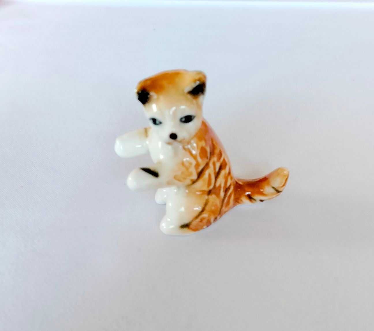 Kotek figurka ceramiczna kotka