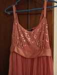 Vestido rosa com brilhantes