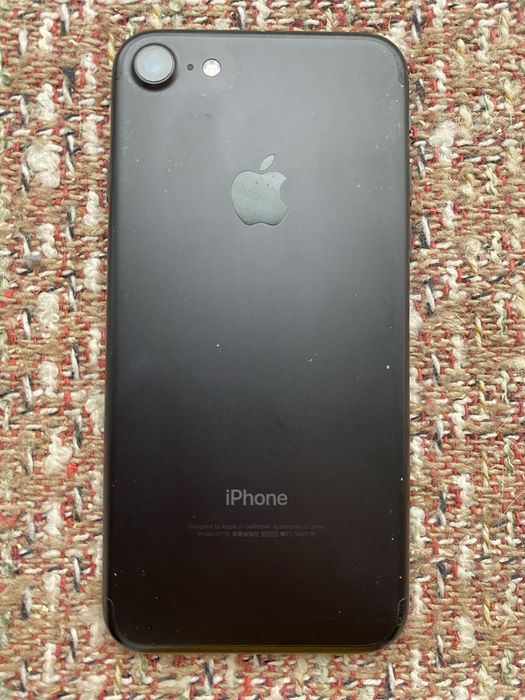 Iphone 7 32 gb neverlock. АКБ 88%.