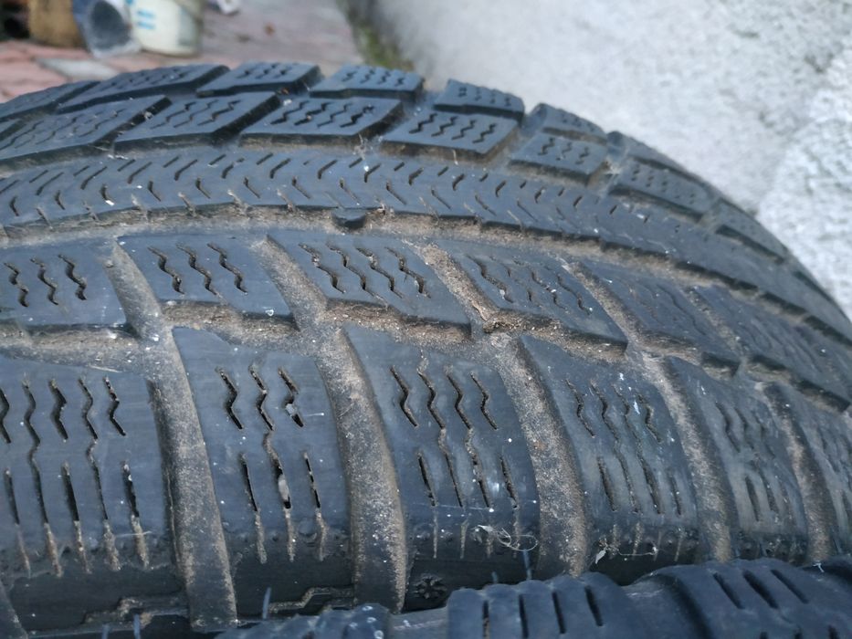 Зимові шини 185/65 R15 2шт