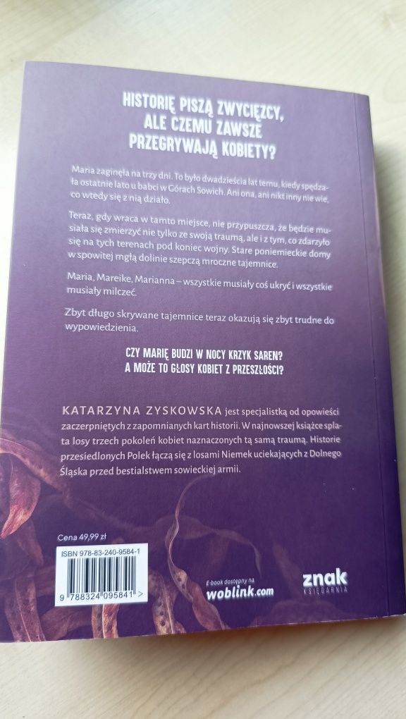 Sprzedam książkę "nocami krzyczą sarny" K. Zyskowskiej, stan bdb