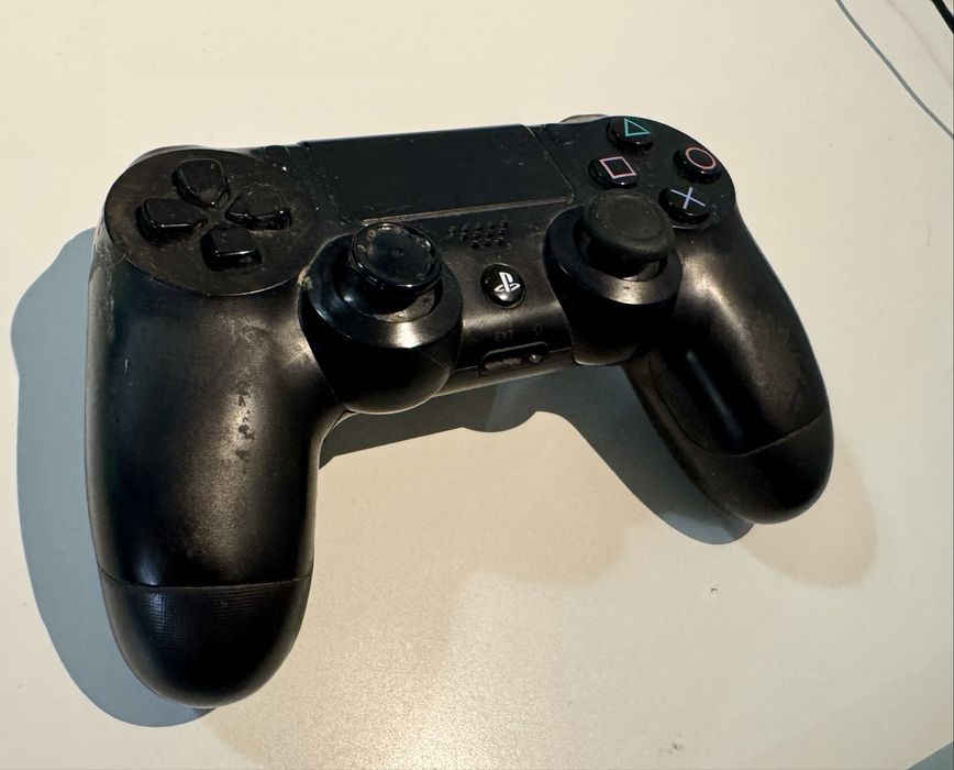 Pad do PS4 DualSense 4 uszkodzony
