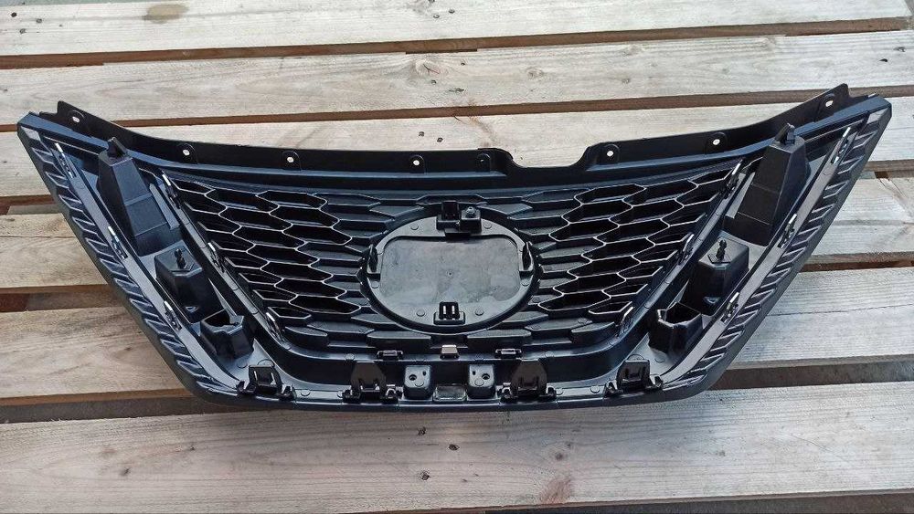 Решотка радиатора Nissan Qashqai j11 Rogue sport рестайлинг решітка