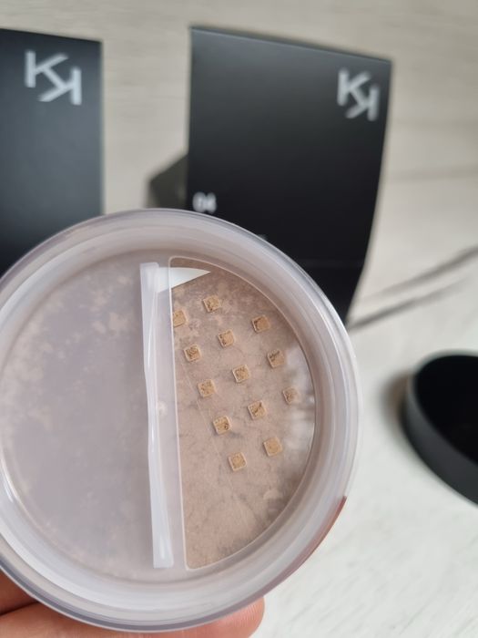 Розсипна фіксуюча матуюча пудра Kiko Milano invisible powder