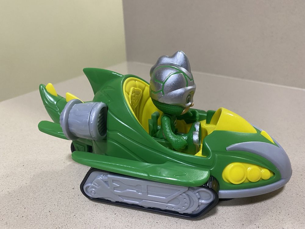 Conjunto Carro com Figura (Gekko) PJ Masks - Como Novo