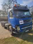 Volvo FM 12 z niesprawnym silnikiem