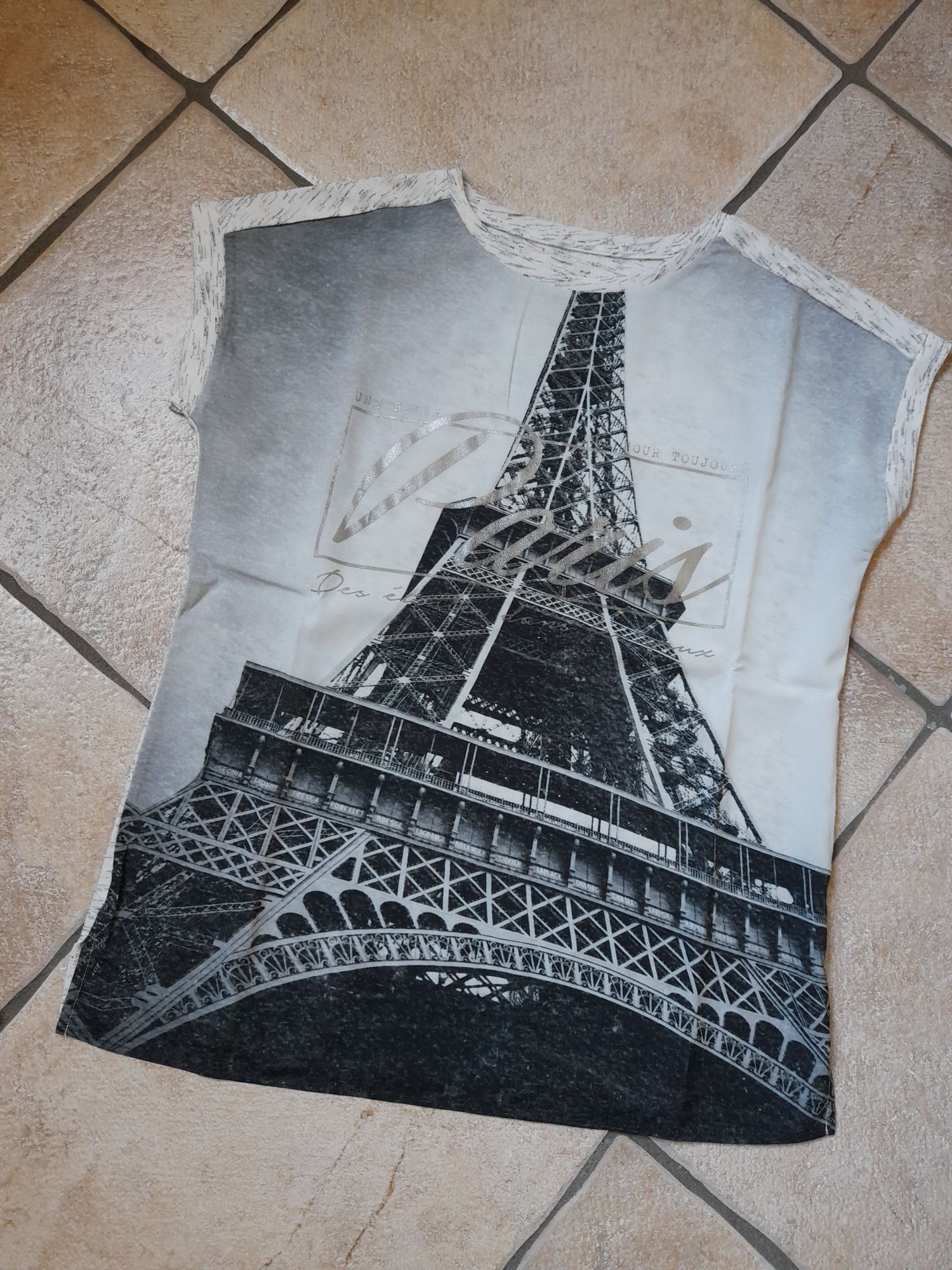 T-Shirt Paris Menina