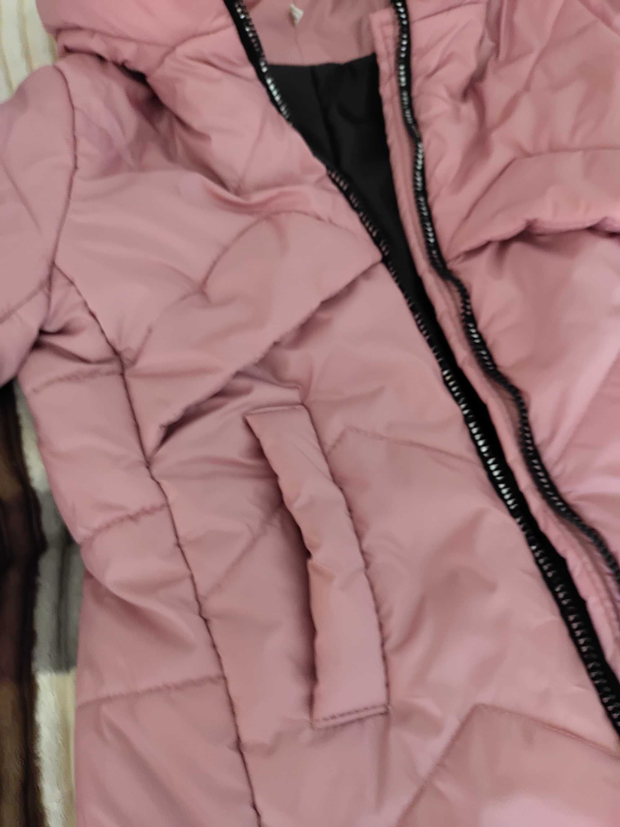 Продам новую розовую женскую куртку