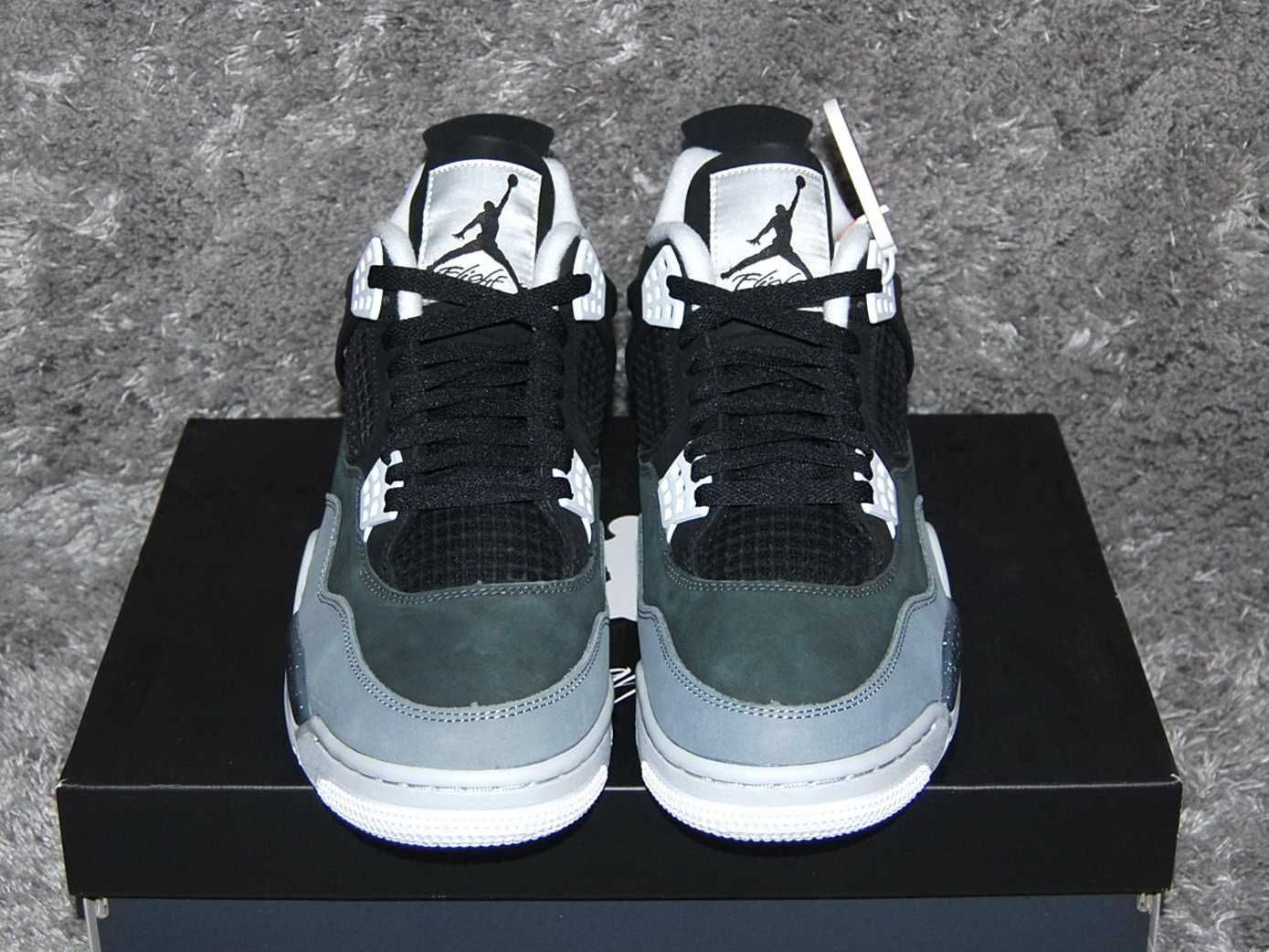 Buty Jordan4 Air Retro Fear nowy z metką R.40