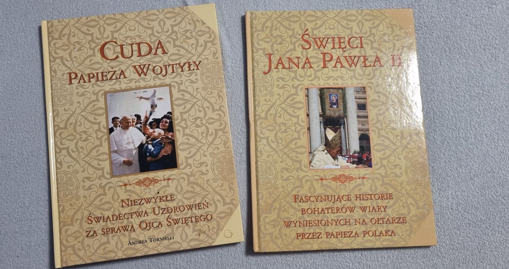 Książka, miękka lub twarda oprawa
