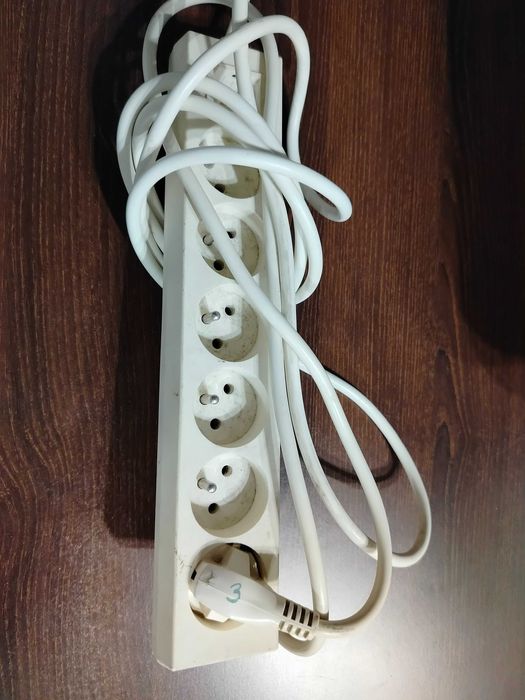 Listwa zasilająca przedłużacz 6 gniazdkowy 3m długi