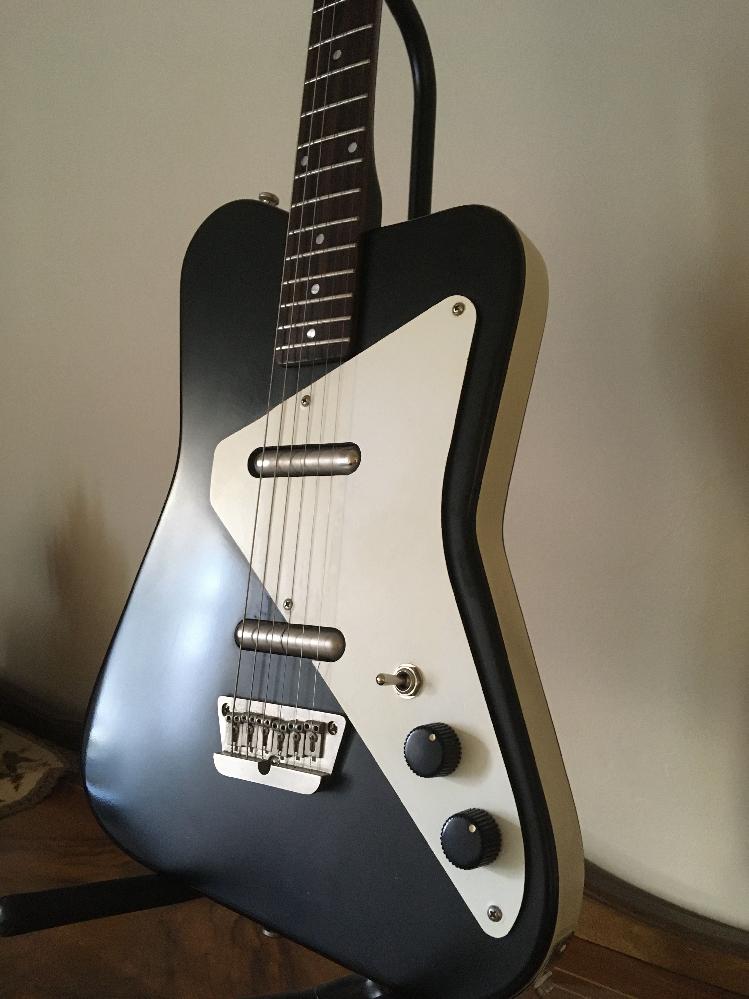 Danelectro Dano Pro reissue