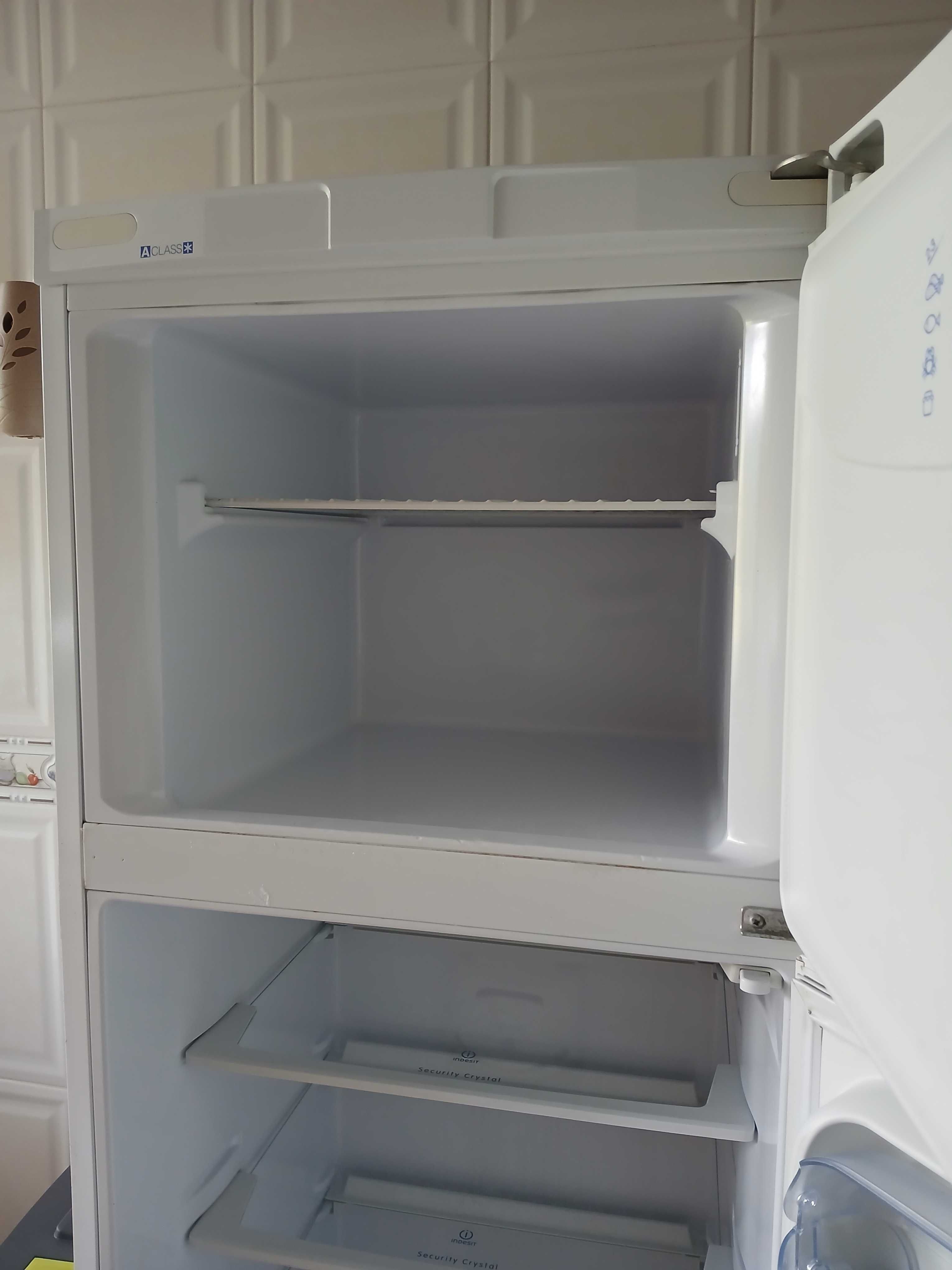Frigorífico Indesit