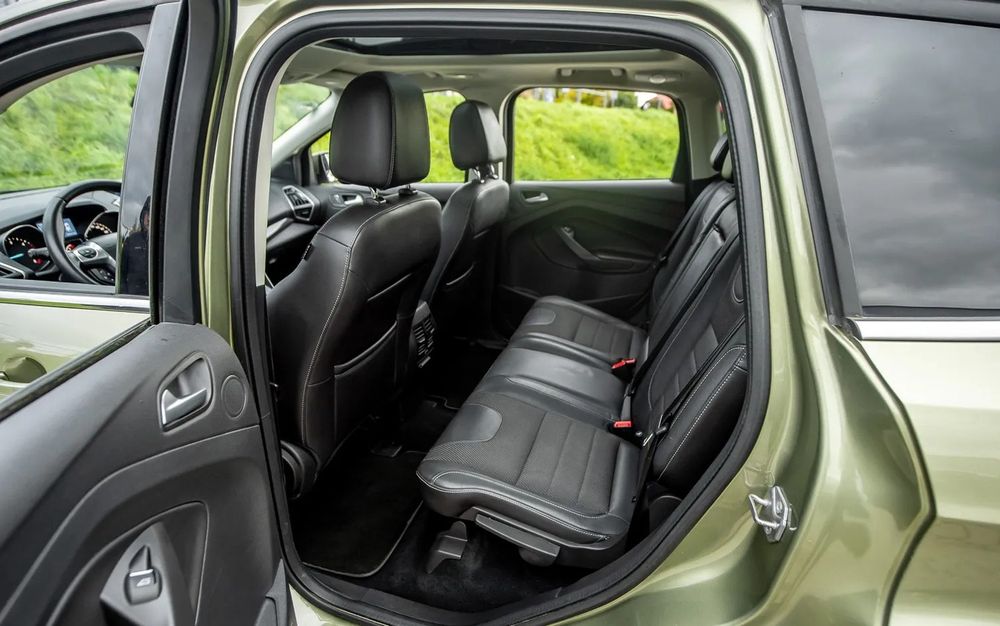 Ford Kuga 2014 року