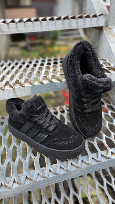 Чорні зімні замшеві кеди