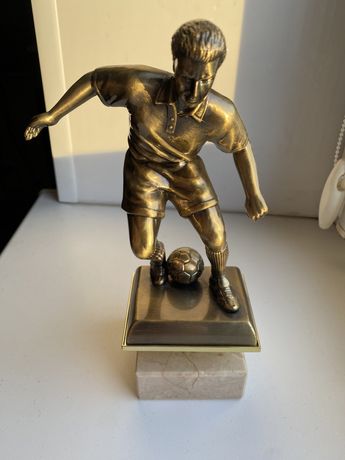 Статуетка сувенир футболист