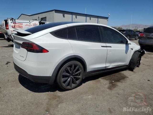 Tesla Model X 20-й рік long ranger