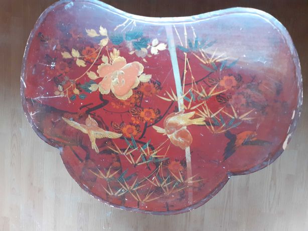 Zabytkowy stolik XIX/XX w., lakowany, wzory orientalne, chinoserie