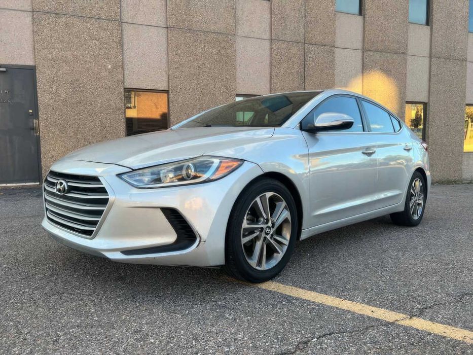 Hyundai Elantra Limited      2017
