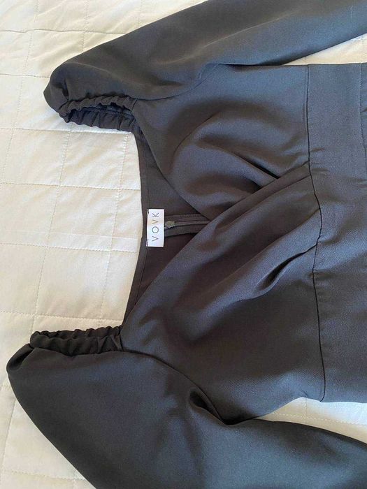 Сукня-футляр міді костюмна тканина чорна