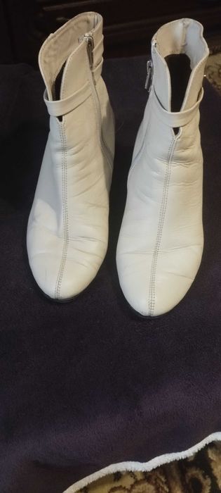 Продам чобітки жіночі б/у