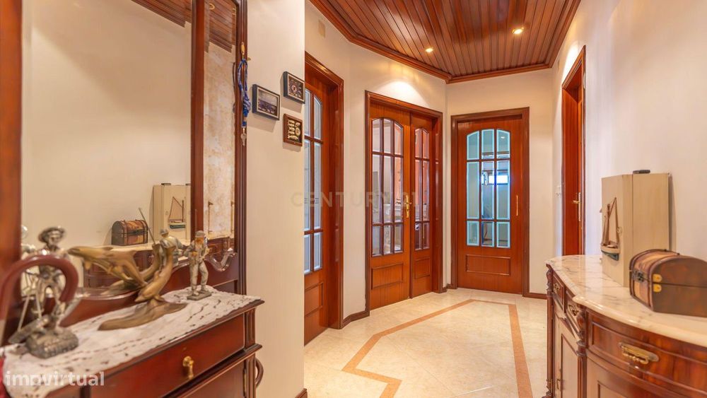 Apartamento T3 em  São Marcos com vista desafogada e luz natural