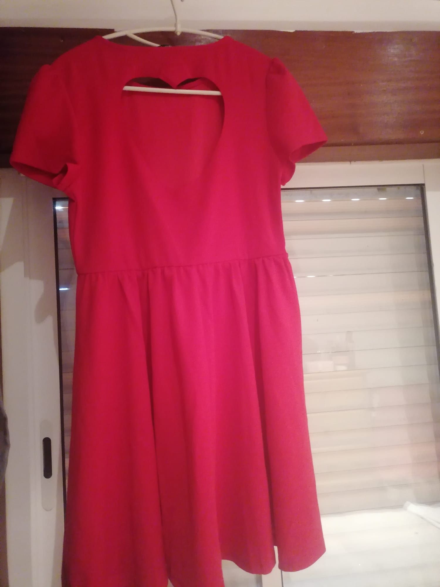Vestido vermelho novo