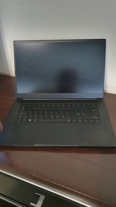 Razer Blade 15 Base 2020. I7-10750H GTX 1660 Ti