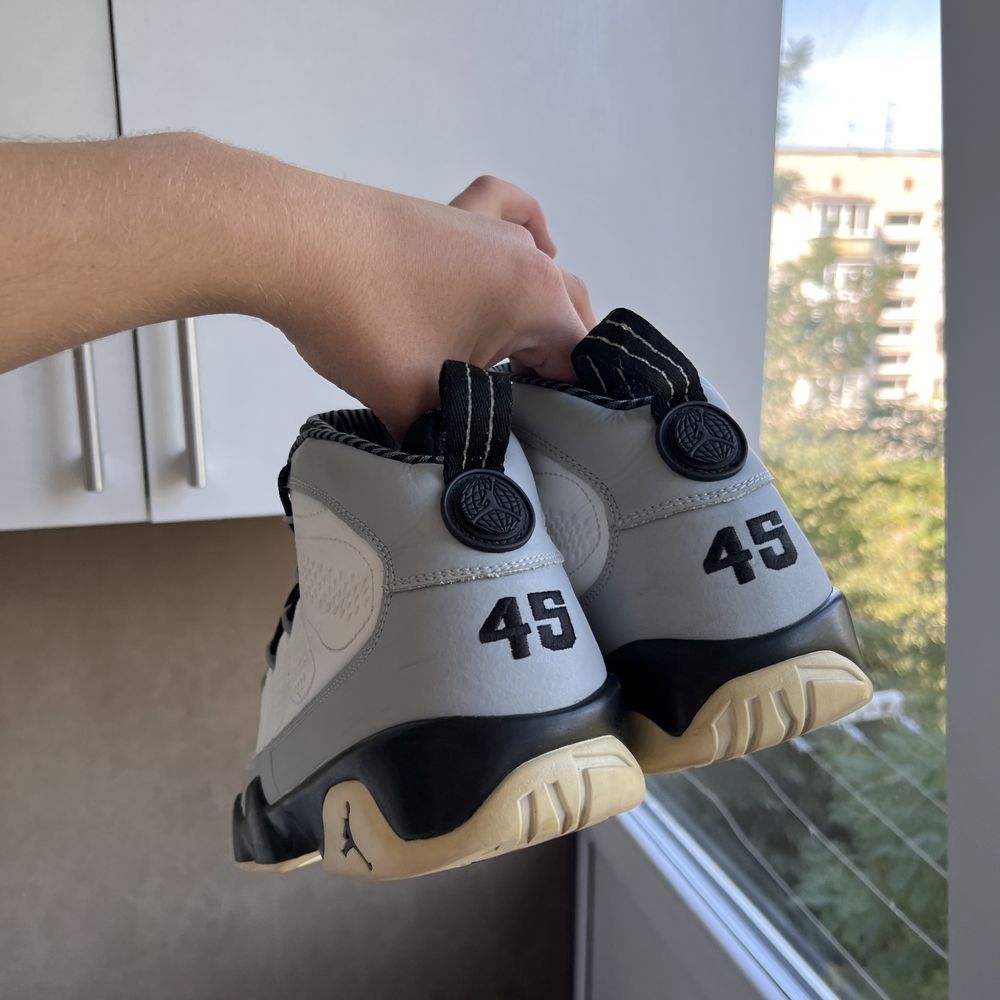 43 / Оригінальні кросівки чоловічі  Jordan 9 Retro Barons