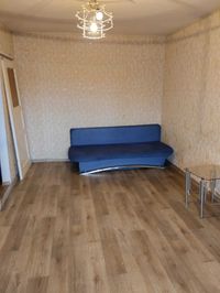 Продам 1 комнатную хорошую квартиру на проспекте  Слобожанском