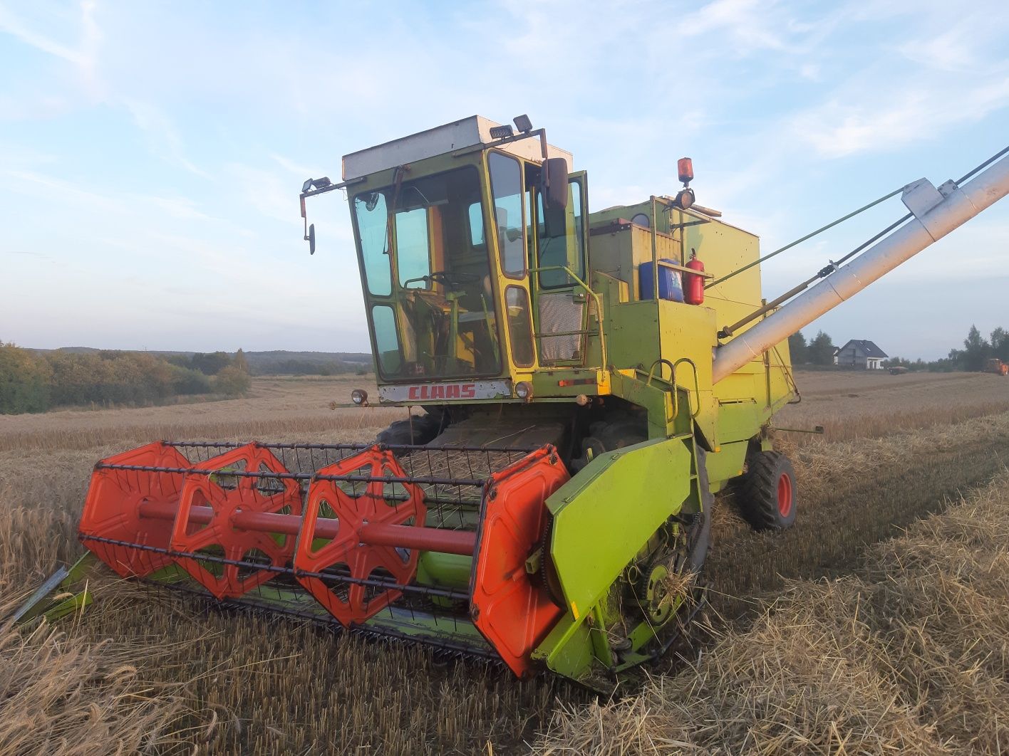 Claas Dominator 85