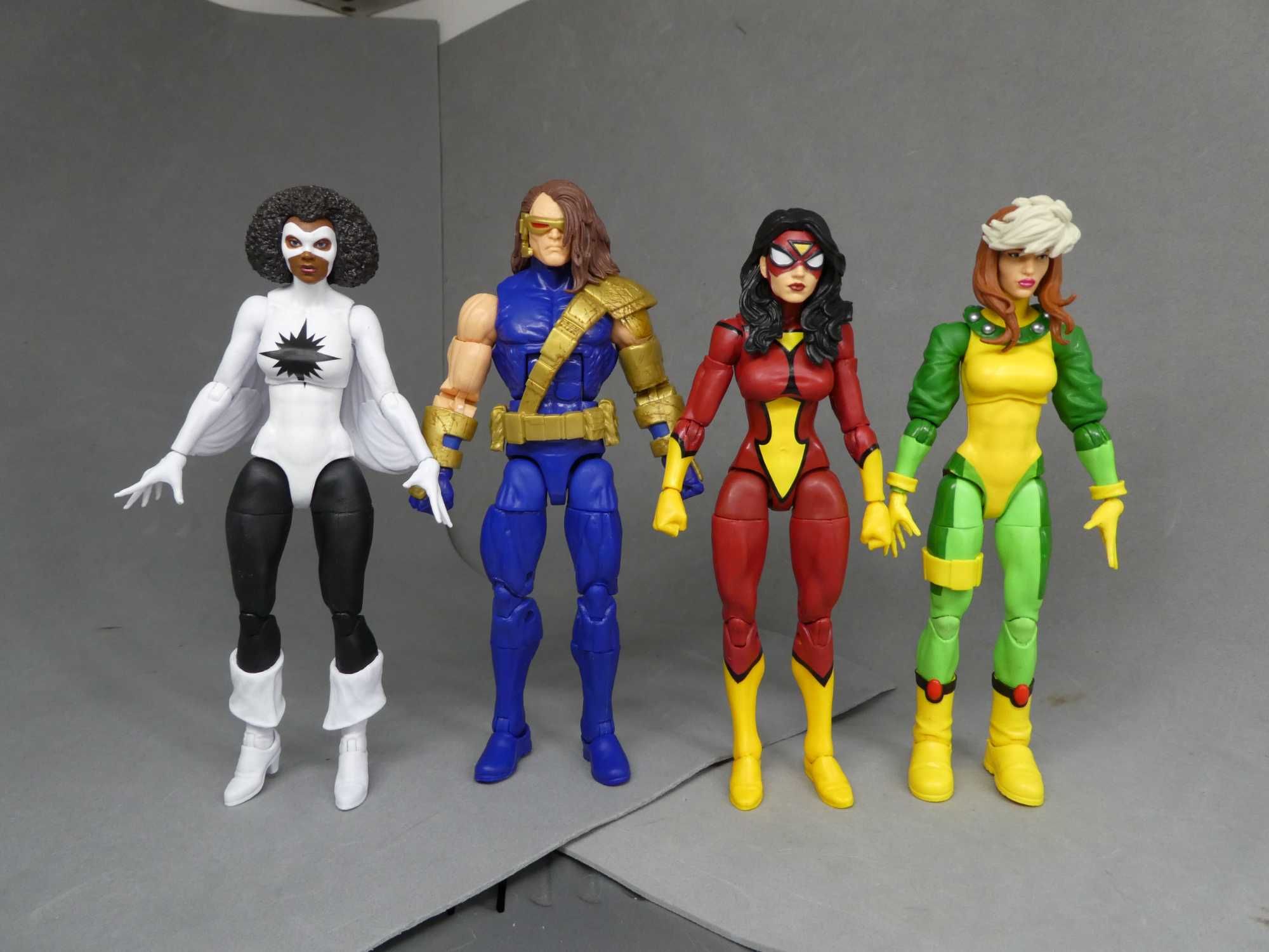 Marvel Legends Cyclops, Spider Woman, Rogue e Captain Marvel