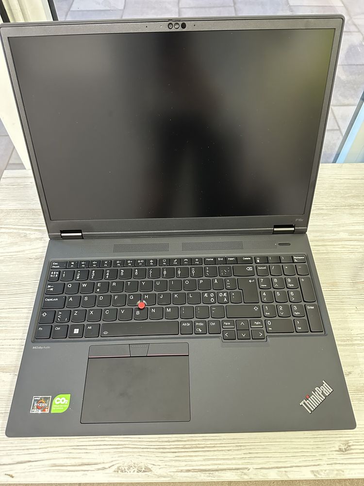 Lenovo ThinkPad P16v Gen1