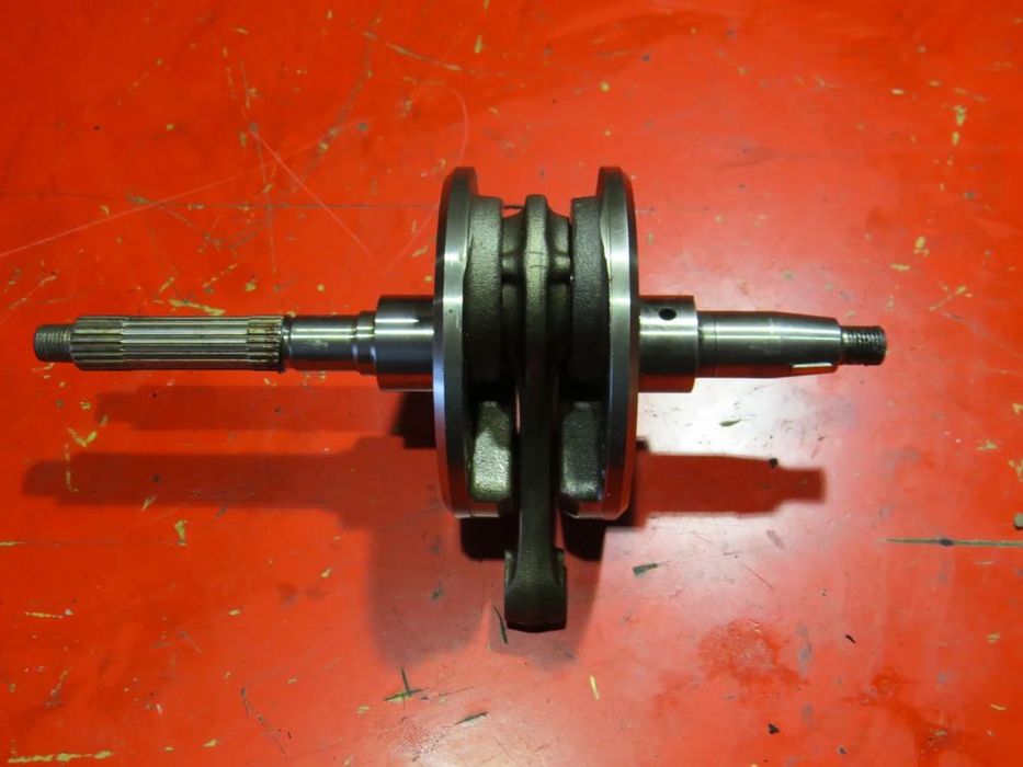 piaggio x8 125 150 180 x7 x9 mp3 vespa beverly wał korbowy korbowód