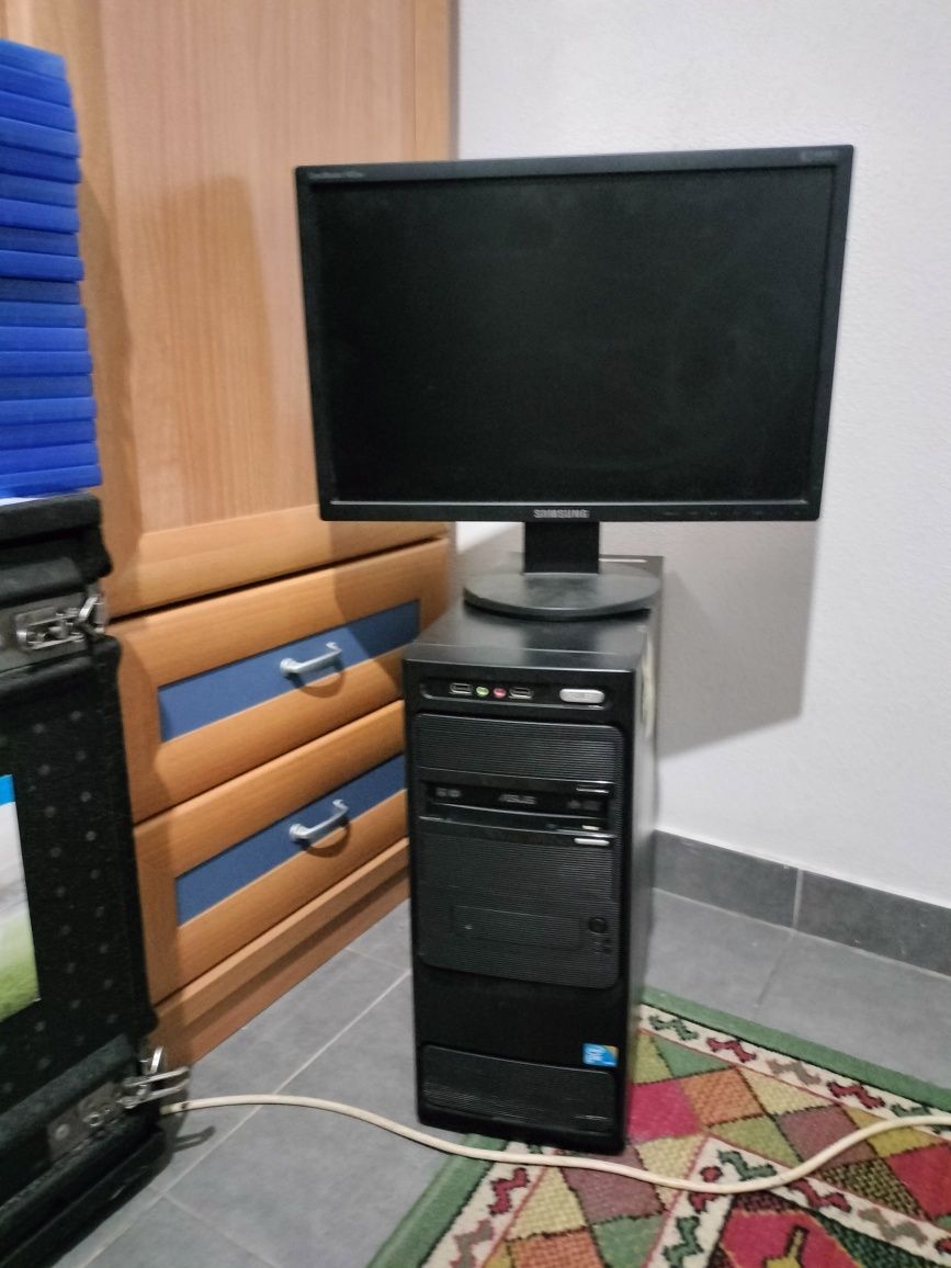 Monitor + Torre Pc