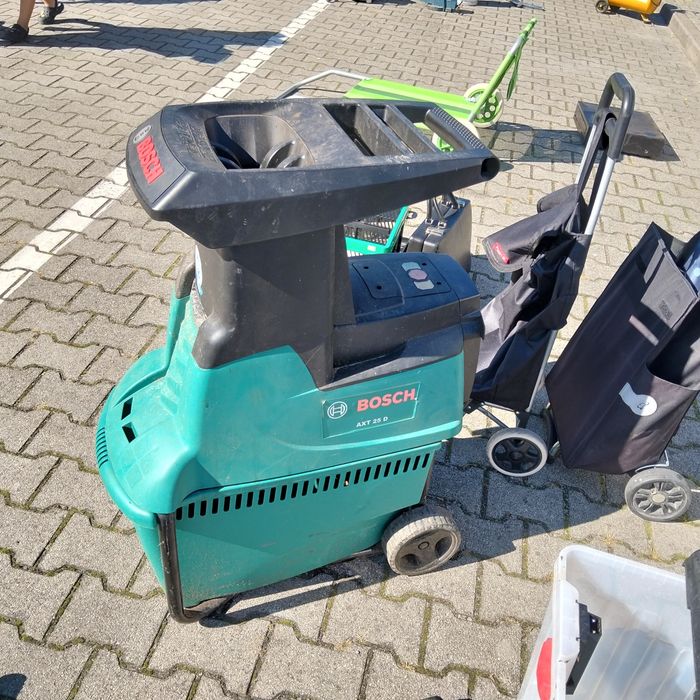 Rozdrabniacz do gałęzi Bosch AXT 25 D