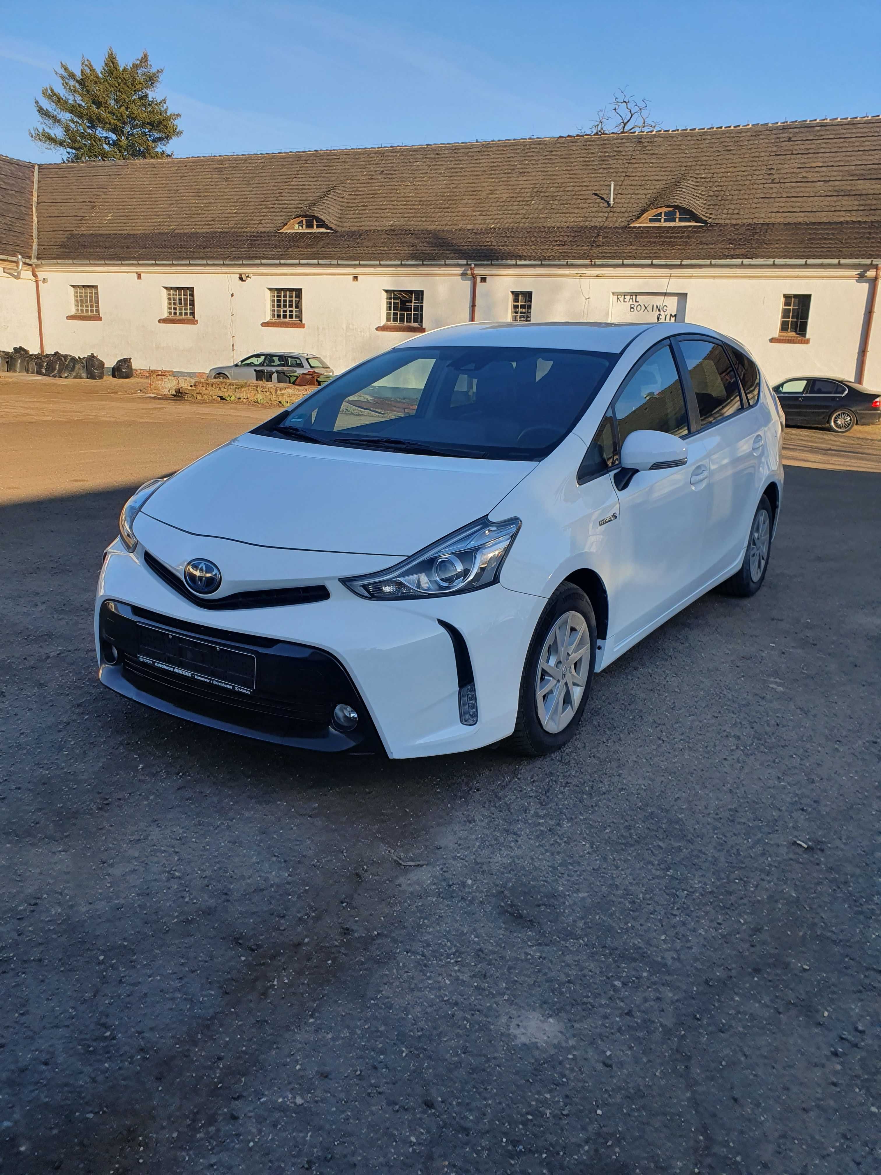Toyota Prius plus