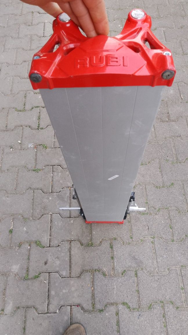 Sprzedam przecinarke do płytek 85cm