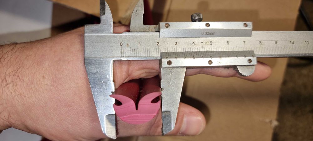 Listwa Odbojowa do łodzi wkład TR-37 bordo - 02355